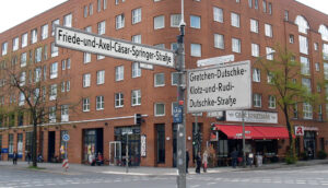 Gretchen-Dutschke-Klotz-und-Rudi-Dutschke-Straße Ecke Friede-und-Axel-Cäsar-Springer-Straße