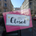 Schild "Sorry, we are closed"