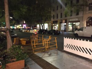 Metall-Parklet der zweiten Generation