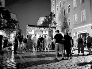 Bühne auf dem Mittenwalder Straßenfest